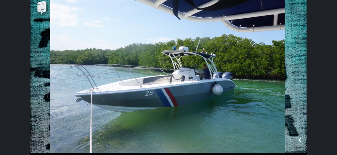 Captura de pantalla de una transmisión estatal cubana emitida por Canal Caribe. El gobierno cubano informó el viernes por la noche que esta lancha guardacostas recibió 13 impactos en un tiroteo con un grupo de hombres que partió de Marathon, en los Cayos de la Florida, el miércoles en una misión para invadir la isla.