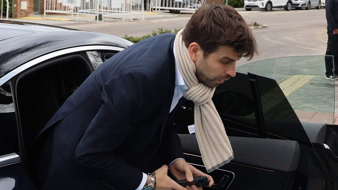 Piqué rompe a llorar ante la jueza mientras Shakira brilla en su gira