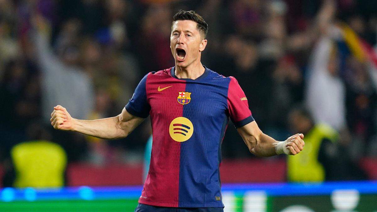 Robert Lewandowski anotó dos goles en el triunfo de Barcelona 4-0 ante el Borussia Dortmund, en el partido de ida de los cuartos de final de la Liga de Campeones, celebrado el miércoles en Montjuic.