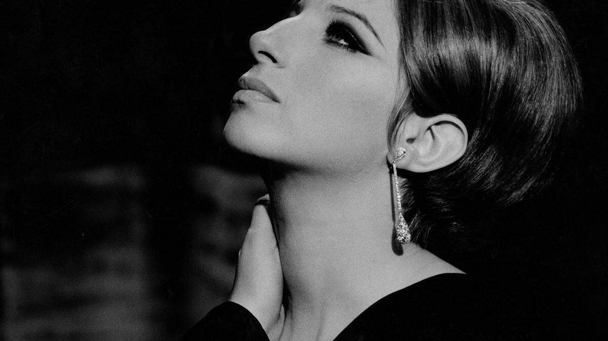 “Hello Gorgeous”/”Hola Preciosa”, en el Jewish Museum of Florida-FIU, desde el 14 de octubre hasta el 20 de febrero 2022, resalta la vida y obra de la legenda viva Barbara Streisand.
