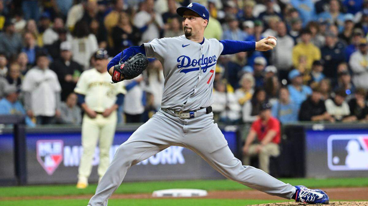 El abridor de los Dodgers de Los Angeles Blake Snell lanzó ocho entradas y permitió un solo hit a la tanda de los Cerveceros, en el primer juego de la Serie de Campeonato de la Liga Nacional, celebrado el 13 de octubre de 2025 en Milwaukee.