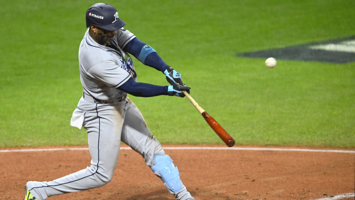 Cubano Yandy Díaz y la artillería latina explotan y los Rays empatan la Serie de Campeonato