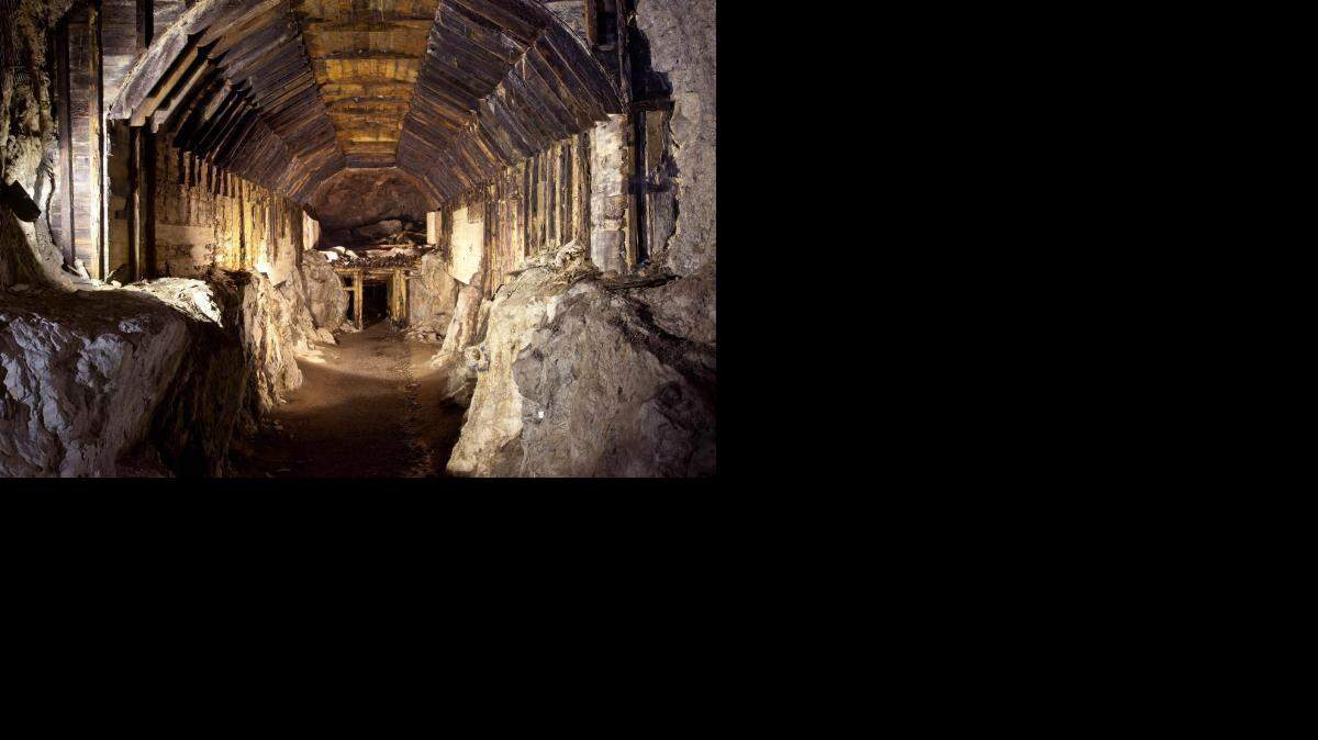 Esta foto de archivo muestra una parte de un sistema subterráneo construido por la Alemania nazi en lo que hoy es Gluszyca-Osowka, Polonia.