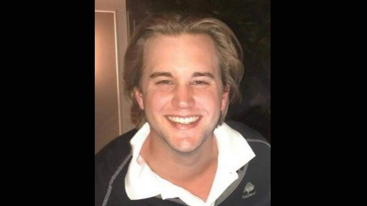 Thomas Gleason falleció delante de sus padres cuando le retiraron el aparato que lo mantenía con vida por haber tenido una sobredosis de drogas.