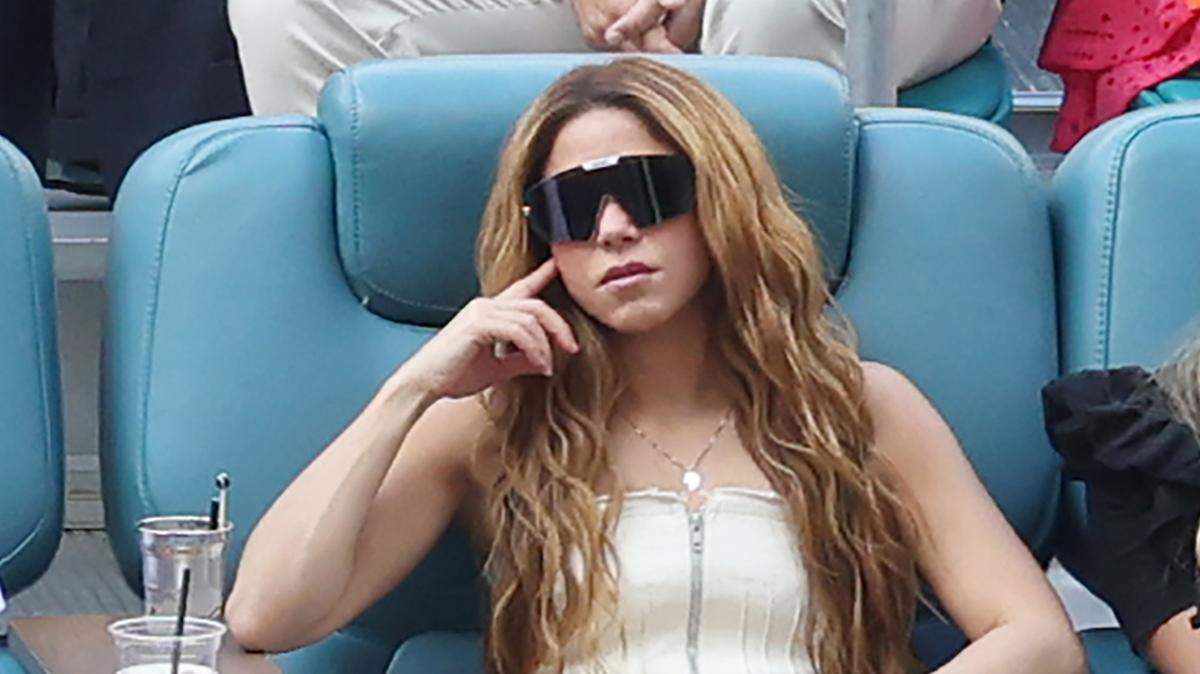 Shakira es vista durante un partido en la final masculina del Abierto de Miami en el Hard Rock Stadium el 31 de marzo de 2024 en Miami.