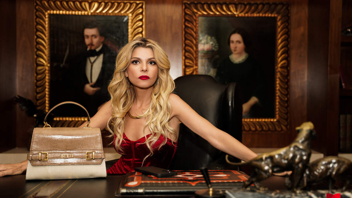 Itatí Cantoral como Belén, una mujer enferma de poder, sin escrúpulos que ansía convertirse en Presidente de México.