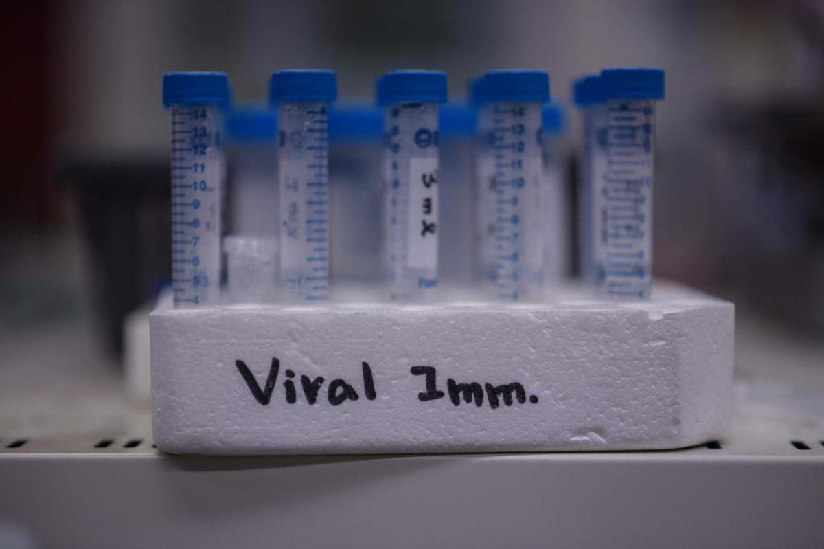Coronavirus testing is scarce in Florida, but Miami got the state’s help in getting dozens of administrators, elected officials and others tested, following a positive test for Mayor Francis Suarez.