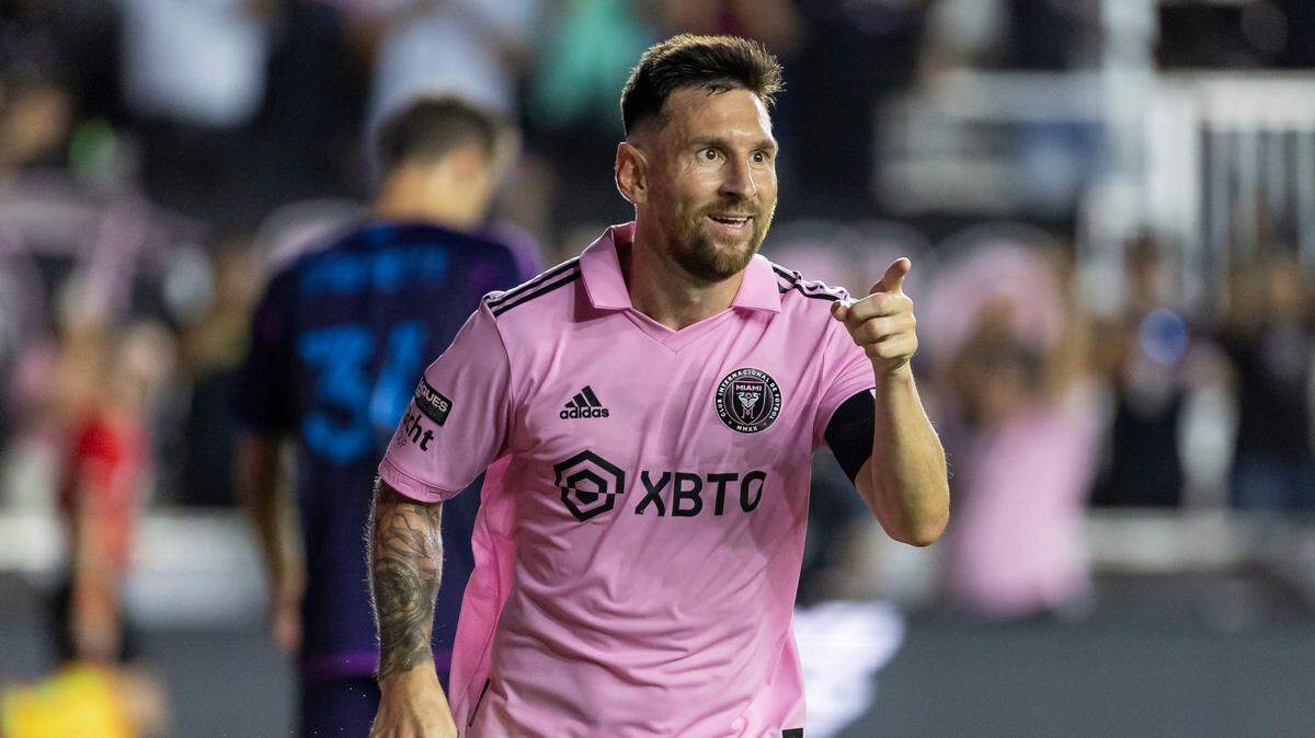 Lionel Messi celebra tras anotar un gol ante Charlotte FC en los cuartos de final de la Leagues Cup, el 11 de agosto de 2023 en Fort Lauderdale, Florida.