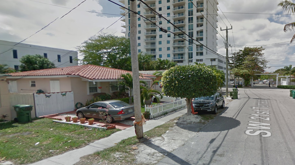 El ladrón habría tomado la planta del frente de la casa ubicada en 1390 SW 21 Terrace, poco antes de las 7:15 de la mañana el 14 de agosto.