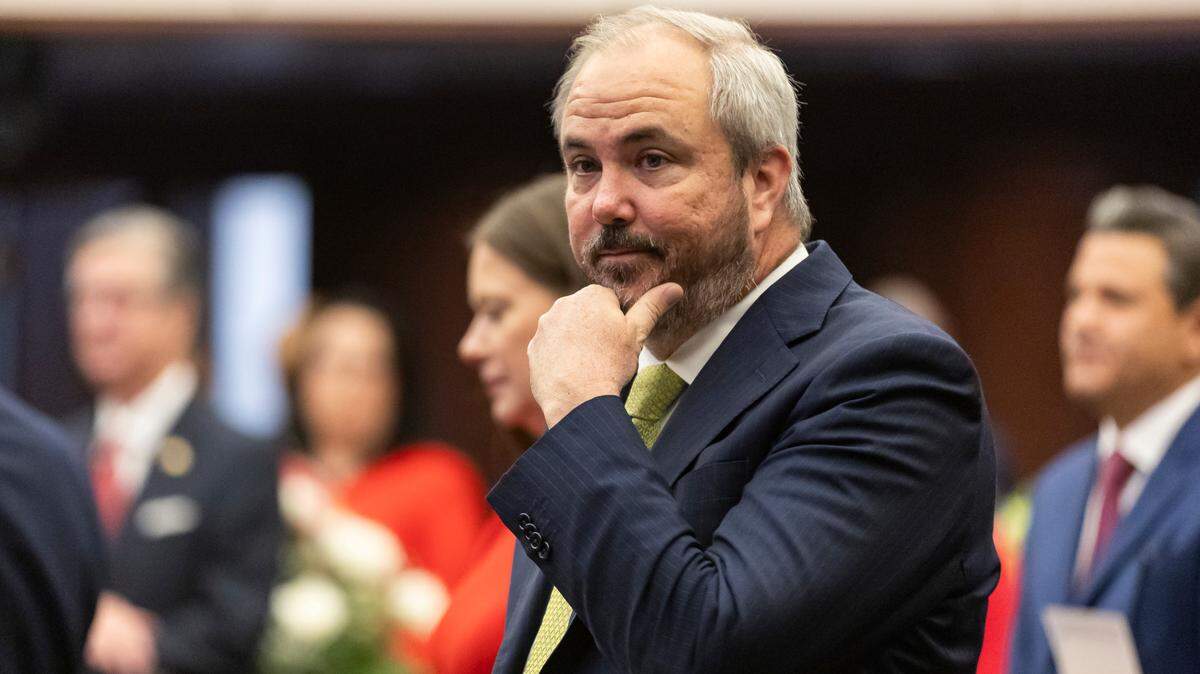El senador Joe Gruters, republicano por Sarasota, asiste a una sesión legislativa en el Capitolio estatal el 4 de marzo de 2025 en Tallahassee.