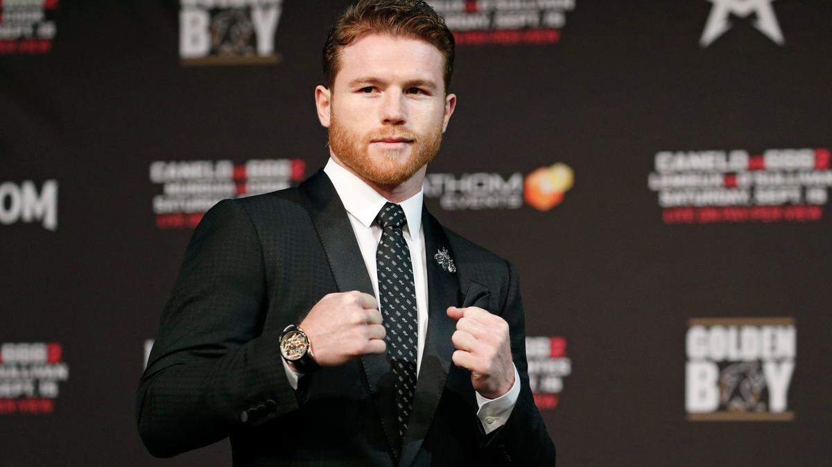 Saúl “Canelo Álvarez posa durante una conferencia de prensa el 12 de septiembre de 2018 en Las Vegas.