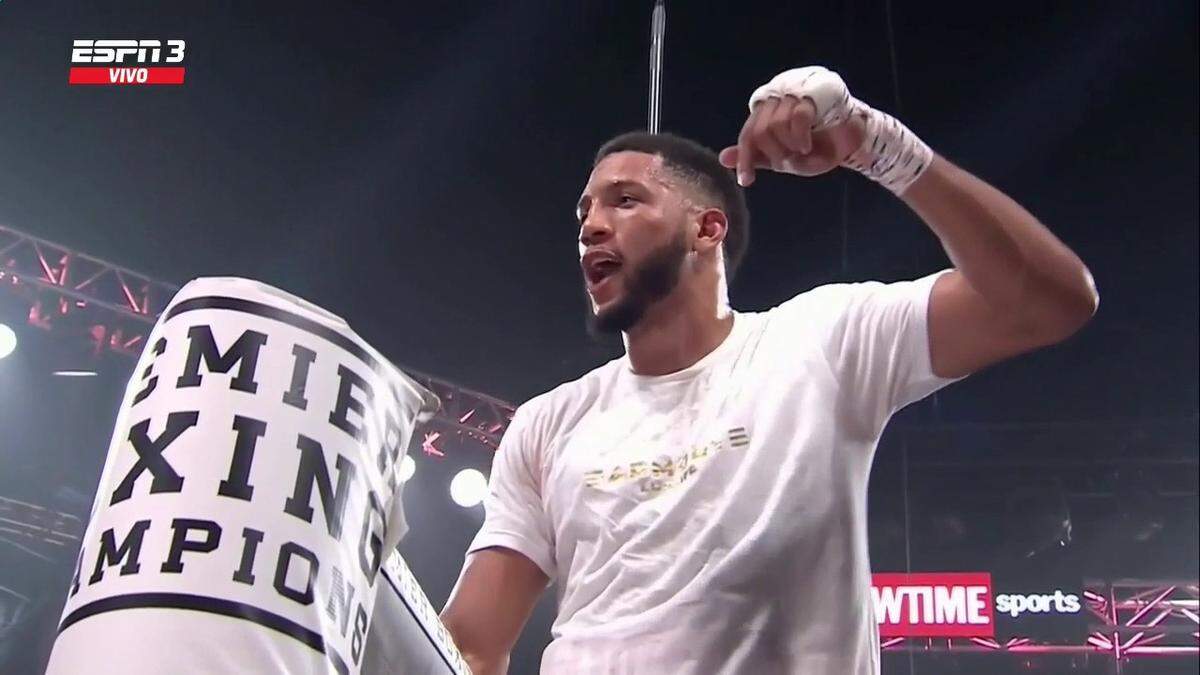 Lo que se esperaba sucedió cuando David Morell Jr. superó por nocaut técnico a Kalvin Henderson en la cartelera de Premier Boxing Champions de Minneápolis, donde el cubano realizó su debut en la cadena Showtime, la más importante del boxeo.