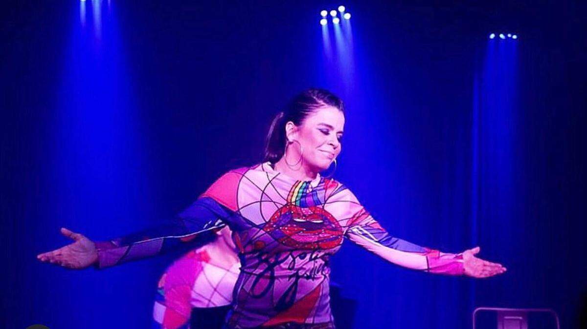 La actriz y escritora Andreína Álvarez cuenta su vida en ‘ Se solicita Julieta. El Stand Up’.