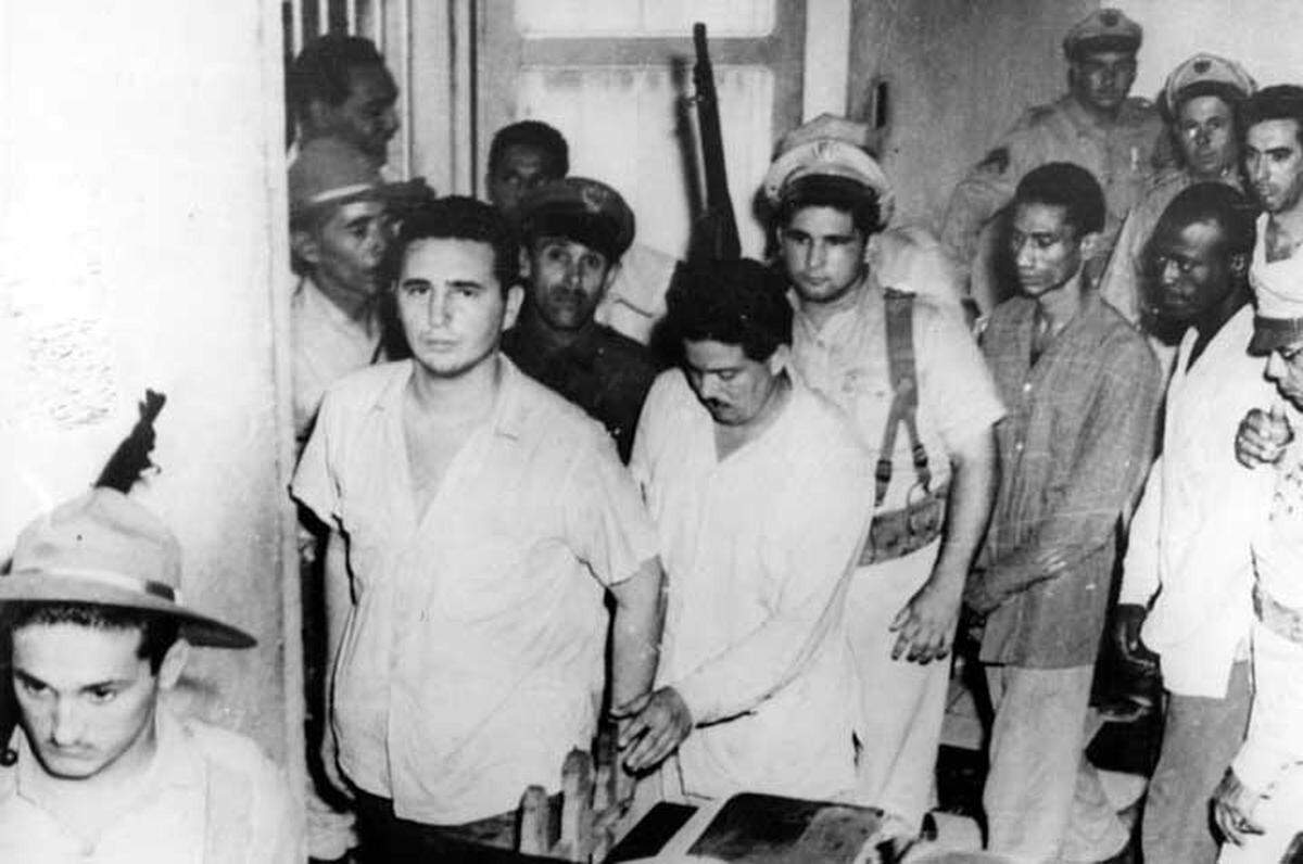 Fidel Castro en 1953, quien debía cumplir una condena de 15 años por su participación en el ataque al Cuartel Moncada y de la cual solo purgó un año y siete meses al ser indultado en 1955.