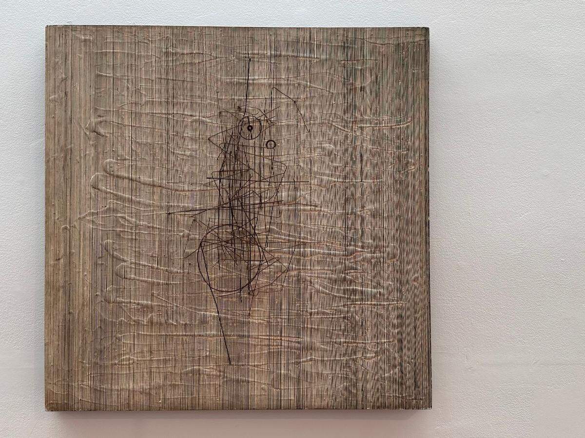 “Vibración” (1961), de Jesús Soto. Madera, yeso y metal. 