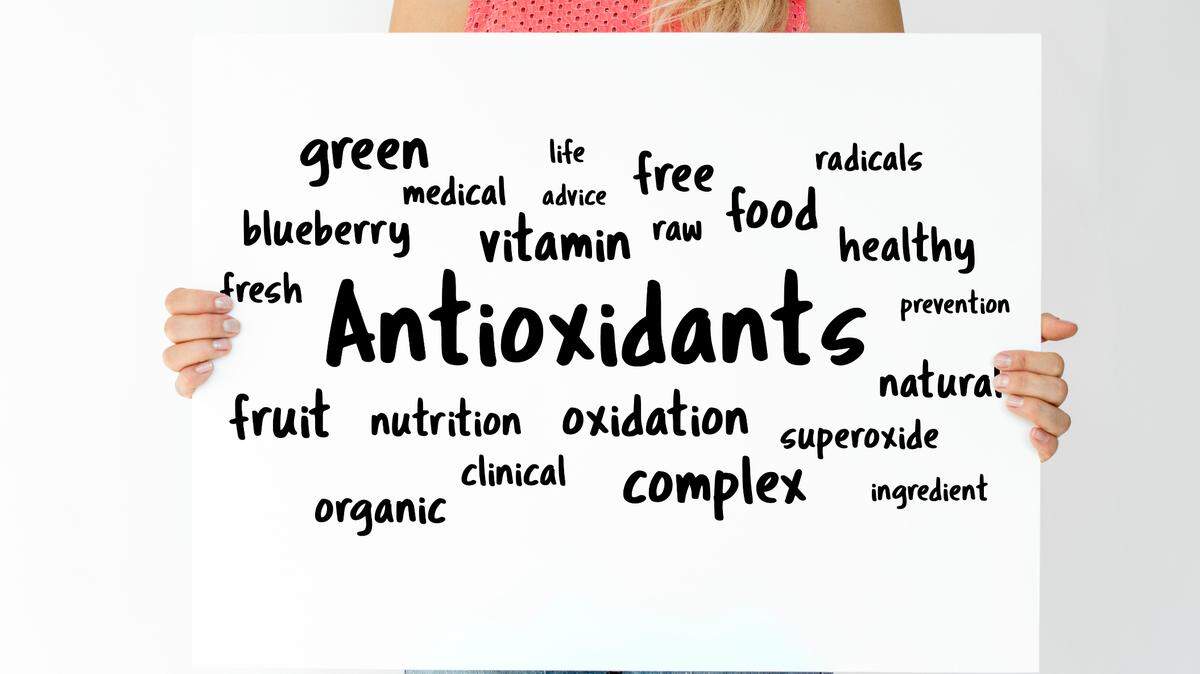 Los antioxidantes funcionan como escudos que protegen a nuestras células de los radicales libres, unas moléculas nocivas que producen estrés oxidativo, un fenómeno vinculado al cáncer, la diabetes y dolencias cardiovasculares y neurodegenerativas.