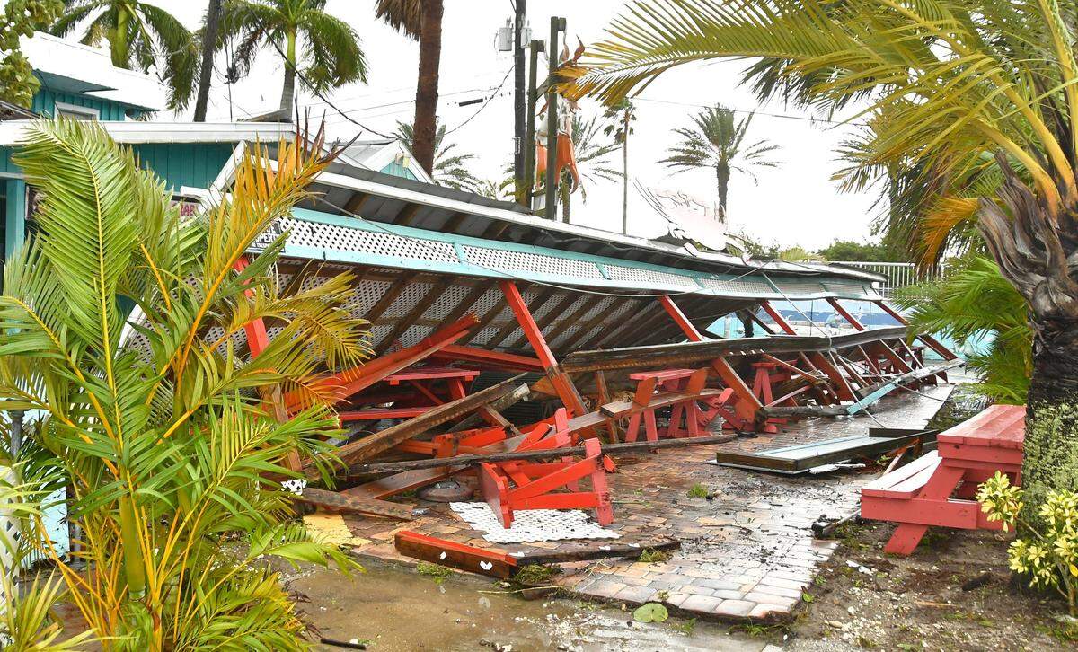 Ms. Apples Crab Shack en Merritt Island sufrió daños de huracán Milton. Los dueños de pequeños negocios de la Florida pueden solicitar los préstamos a corto plazo y sin intereses del programa Florida Small Business Emergency Bridge Loan, que dispone de $50 millones en fondos del estado para recuperarse de daños físicos y financieros.&nbsp;