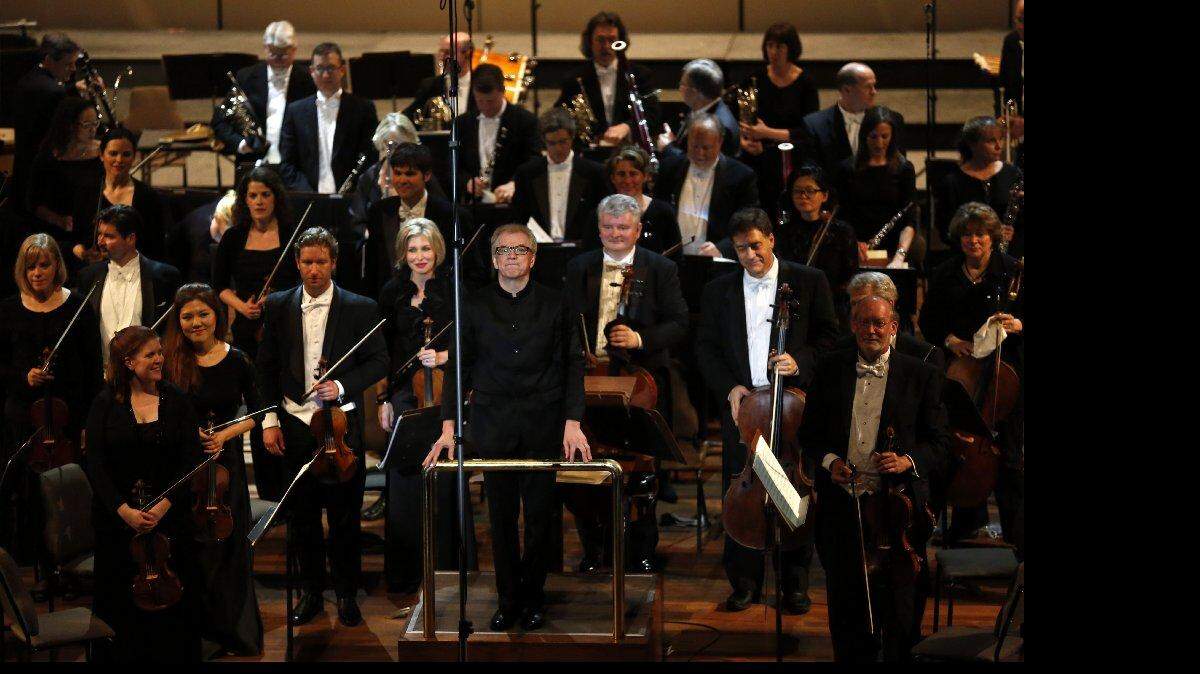 La Orquesta de Minesota, dirigida por el finlandés Osmo Vanska, ofrece un concierto en el Teatro Nacional de Cuba, viernes 15 de mayo, en La Habana (Cuba).