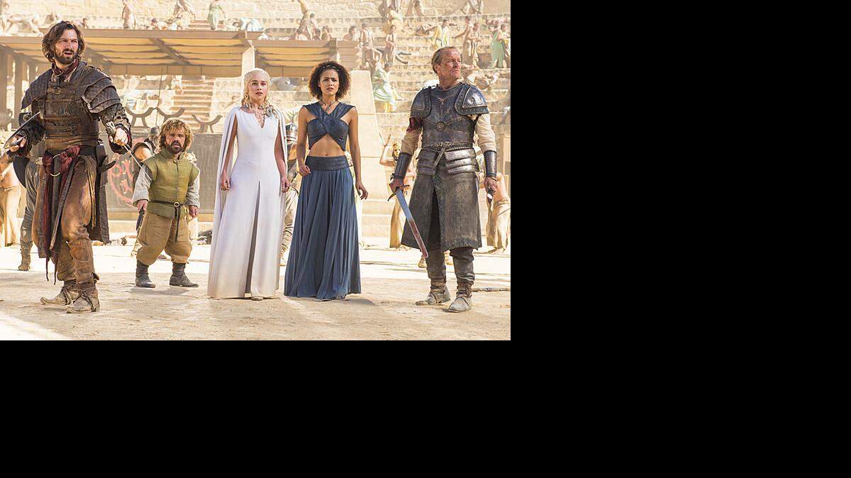La producción de la serie detalló que entre las localizaciones de la nueva temporada en España estarán Sevilla, Cáceres, Almodóvar del Río, Santiponce, Zumaia y Bermeo. HBO