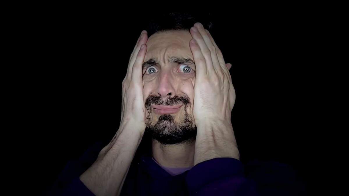 “Tenemos una cantidad enorme de músculos en el rostro, pero no estamos acostumbrados a usarlos a diario”, comenta el actor.