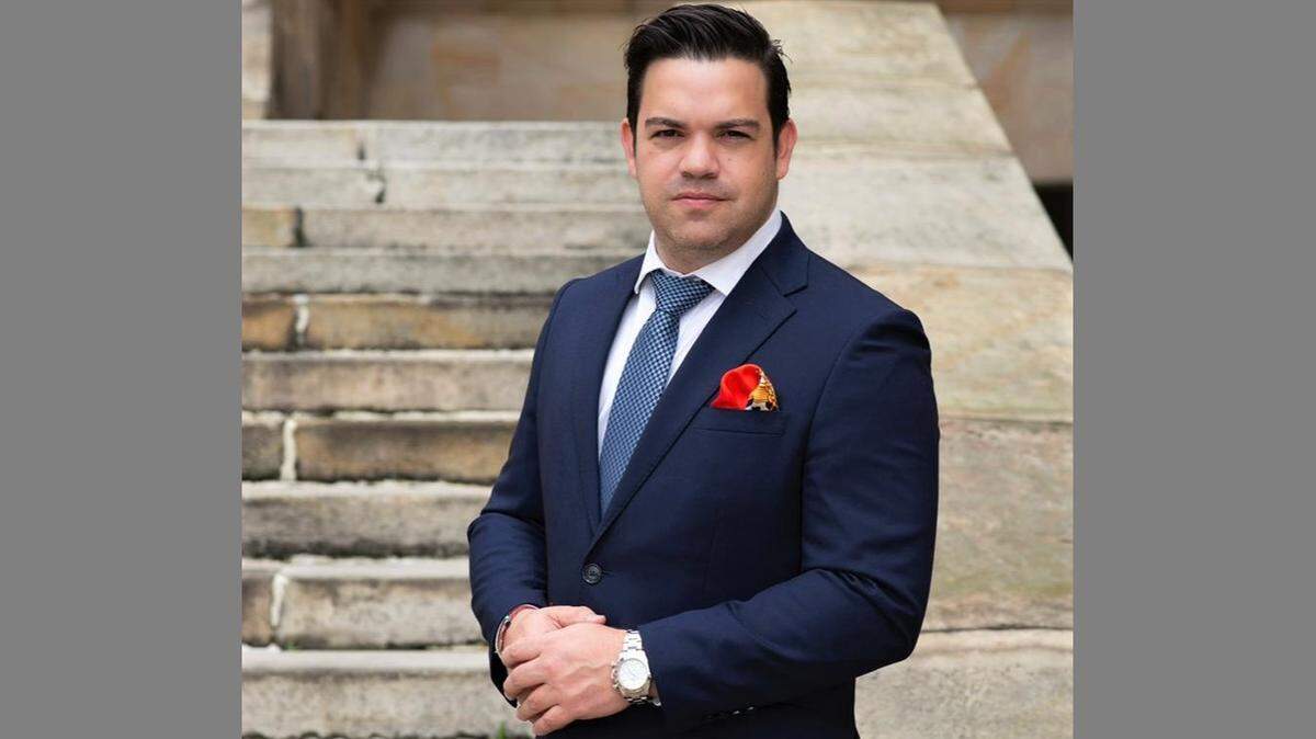 El representante de los colombianos en el exterior, Juan David Vélez.