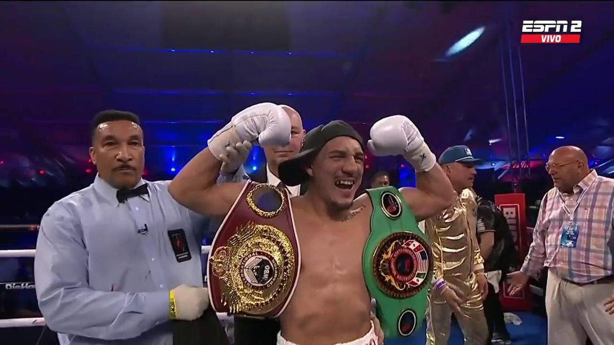 Nueve meses después de una derrota que descarriló momentáneamente su carrera, Teófimo López regresó el sábado en la noche al ring como debutante en las 140 libras para llevarse una victoria sólida por nocaut sobre Pedro Campa.