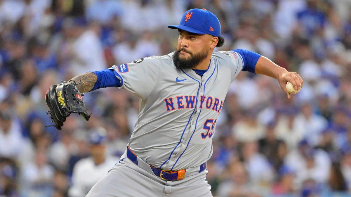 El zurdo Sean Manaea regresa a la rotación de los Mets de Nueva York con un contrato de tres años y $75 millones.