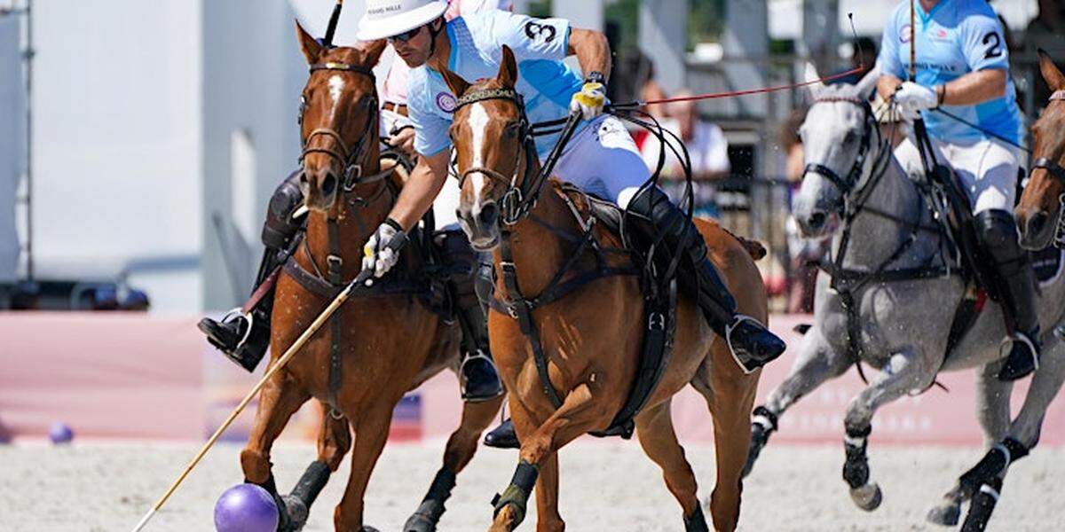 La Copa Mundial de Polo de Playa de Miami Beach.