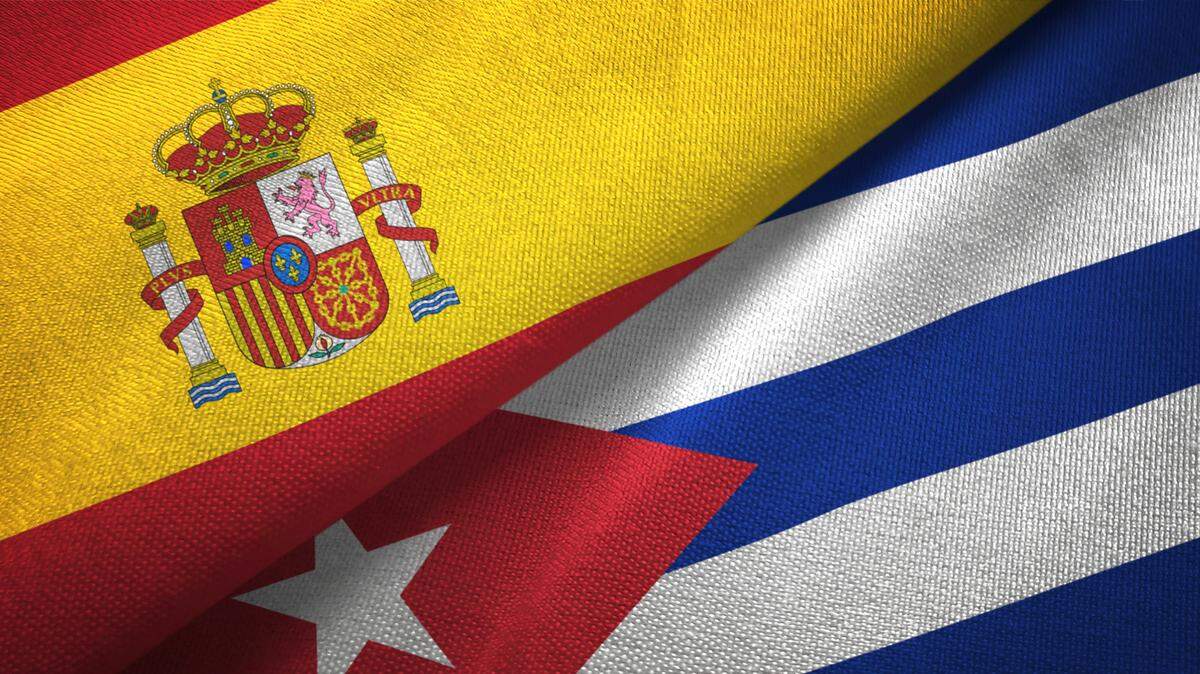 Arranca el proceso para sacar cita para la ciudadanía española por Ley de Memoria Democrática en el consulado español en La Habana.