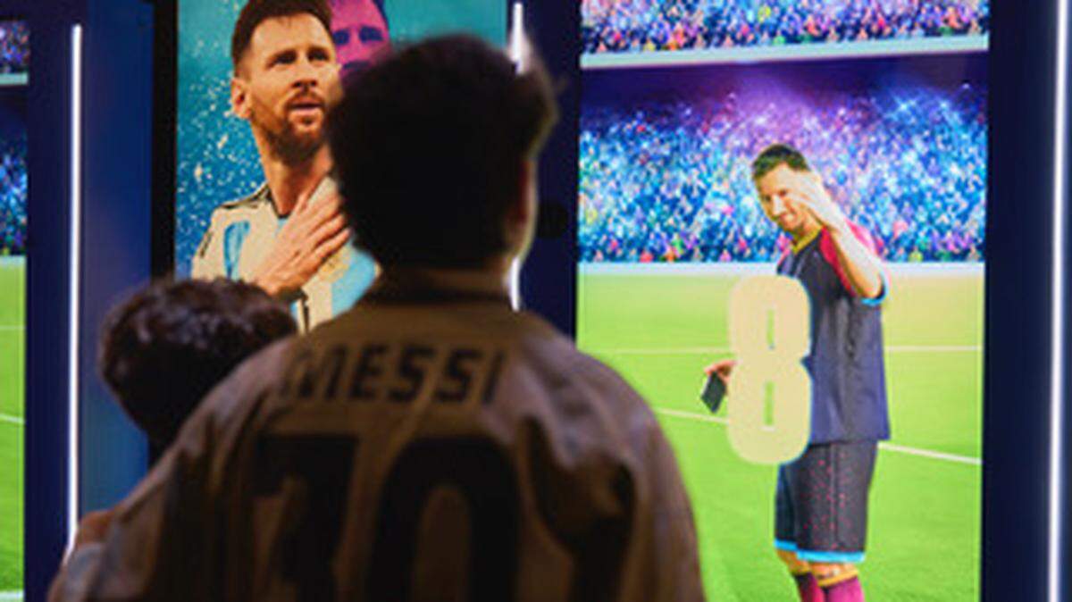 Viaje interactivo a través de la vida de Leo Messi con actividades inmersivas.