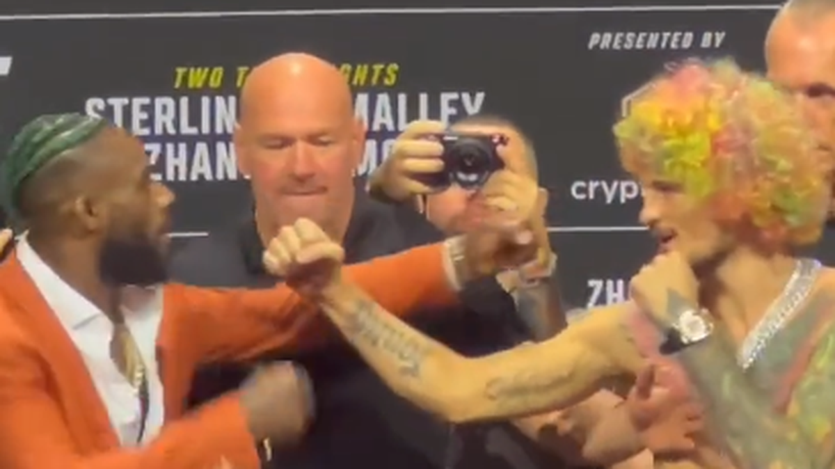 Si esta fuera una competencia de popularidad, Sean O’Malley (der.) vencería por nocaut a Aljamain Sterling. Se trata de todo lo contrario, de una batalla feroz por el trono de las 135 libras y la validación de dos carreras que han llegado a este punto por caminos diferentes.