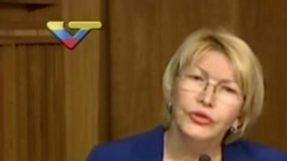 Luisa Ortega Díaz, fiscal general de Venezuela, presenta el reporte de 2016 de su gestión el viernes en Caracas. 