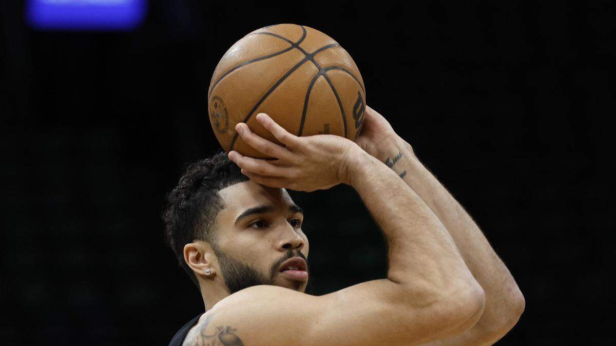Jayson Tatum es la bujía principal en la ofensiva de los Celtics de Boston.