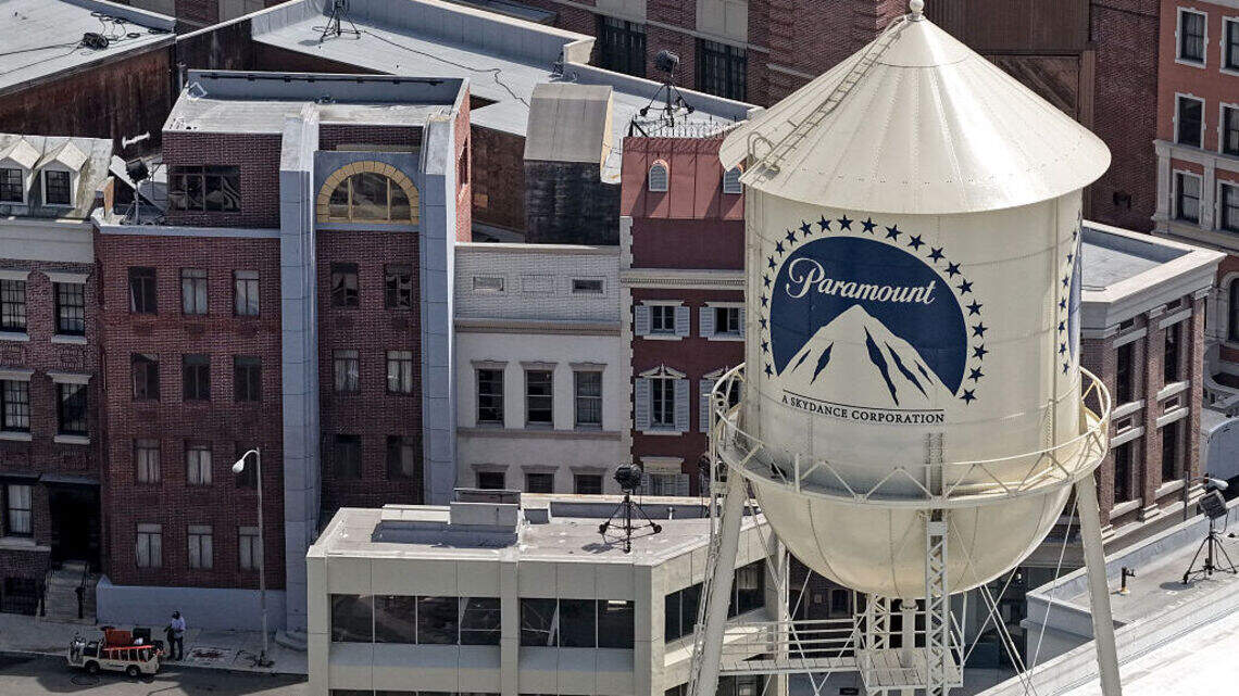 Jueza de California pausa temporalmente la fusión entre Paramount y Warner