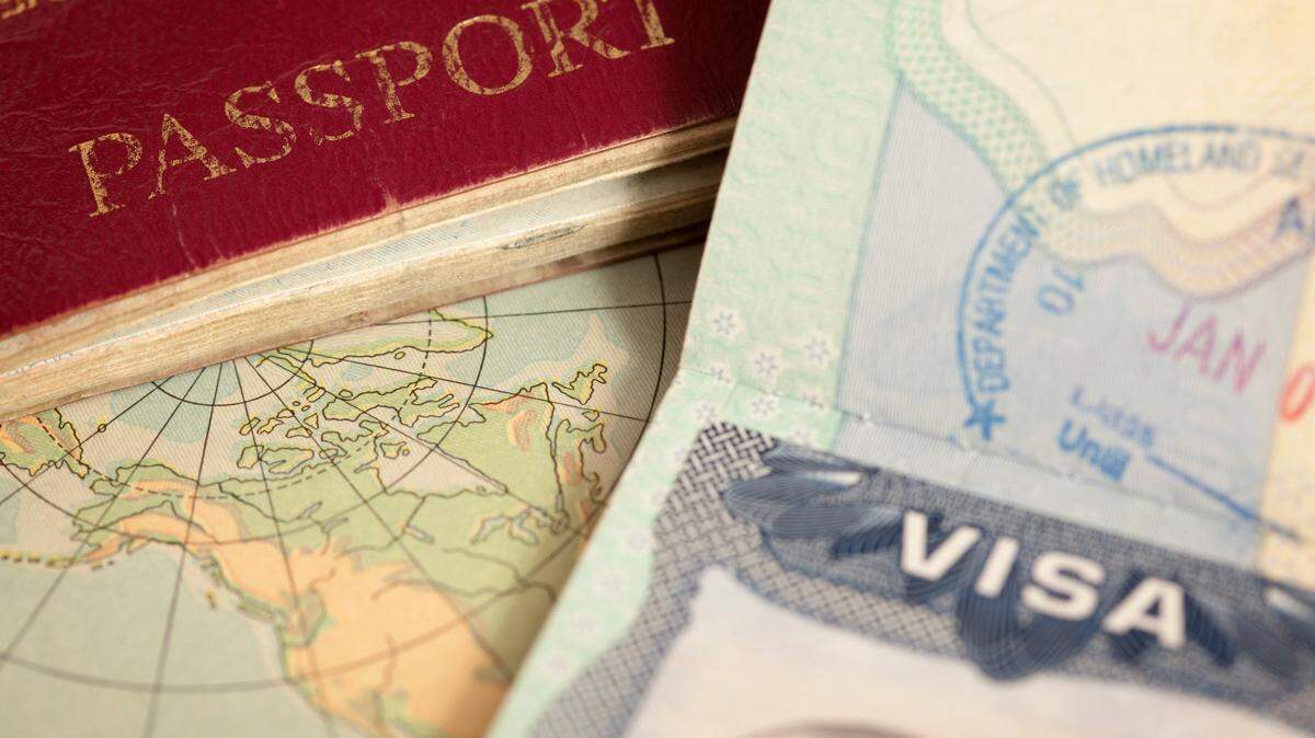 La visa americana estampada en un pasaporte.