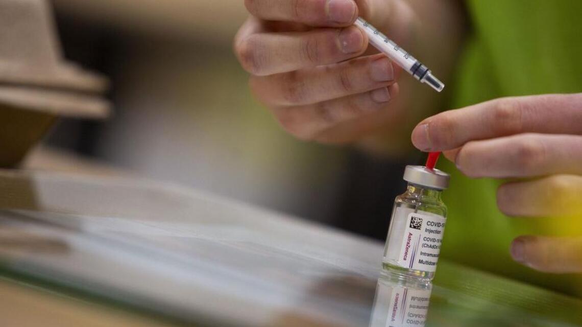 Países Bajos detecta dos casos de trombosis que no vincula con AstraZeneca