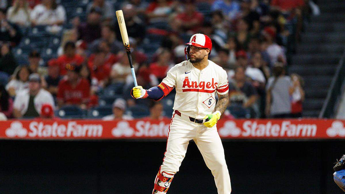 El cienfueguero Yoan Moncada firmó por un año y $4 millones para la temporada 2026 con los Angelinos de Los Angeles.  