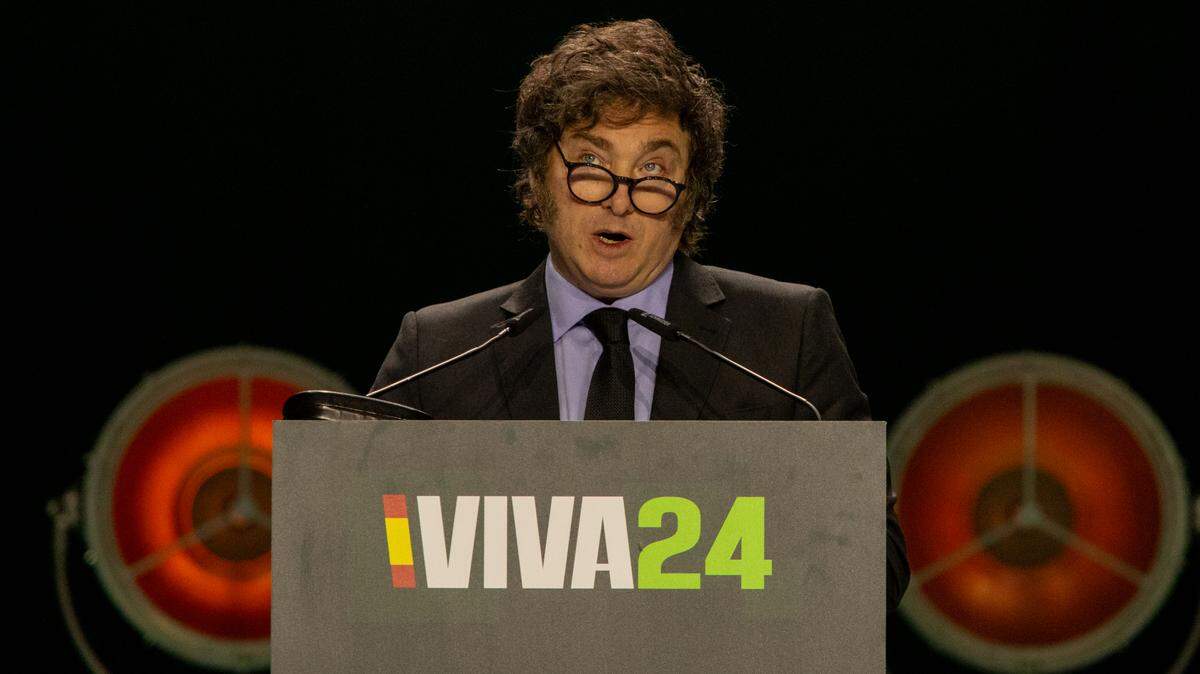 Javier Milei, presidente de la República Argentina habla durante el evento Europa Viva 2024 organizado por el partido político español VOX en el palacio Vistalegre de Madrid y en el que participaron diversas figuras de la extrema derecha internacional.