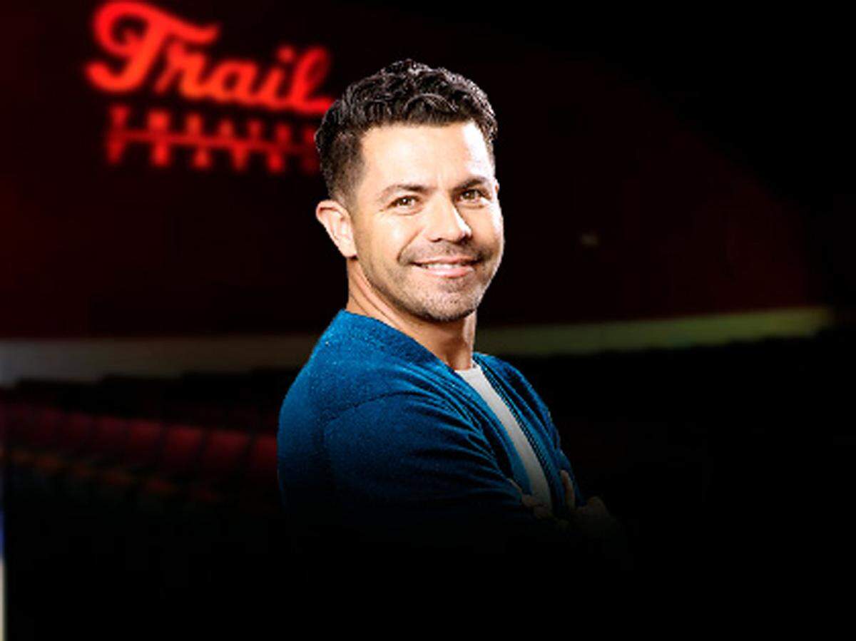 Piter Albeiro en vivo en el Teatro Trail.