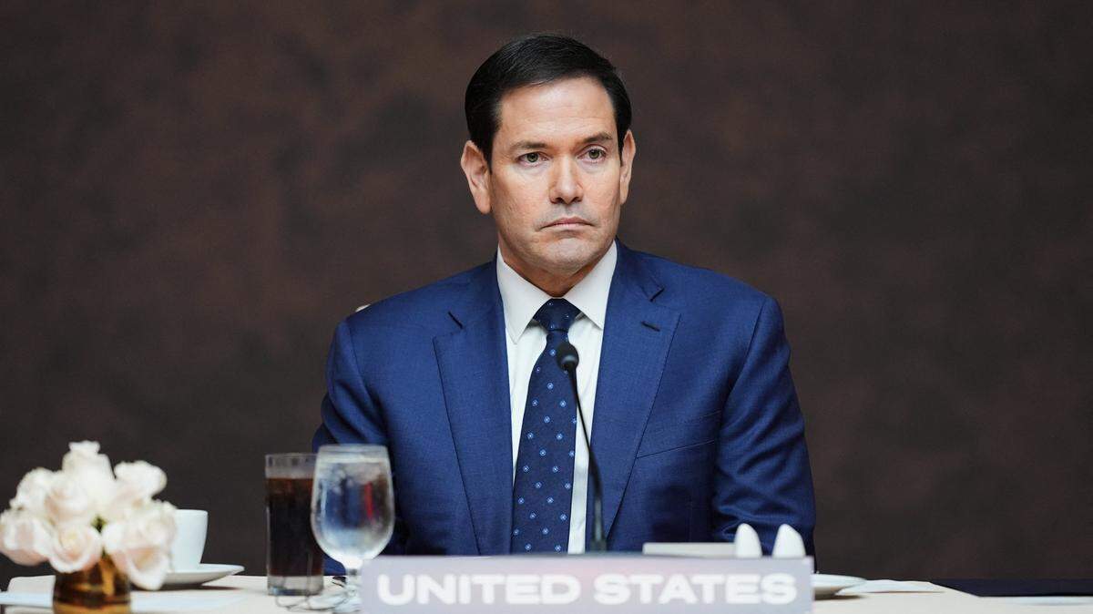 El secretario de Estado de Estados Unidos, Marco Rubio, participa en un almuerzo de trabajo durante la cumbre “Escudo de las Américas” en Trump National Doral en Miami, Florida, el 7 de marzo de 2026.