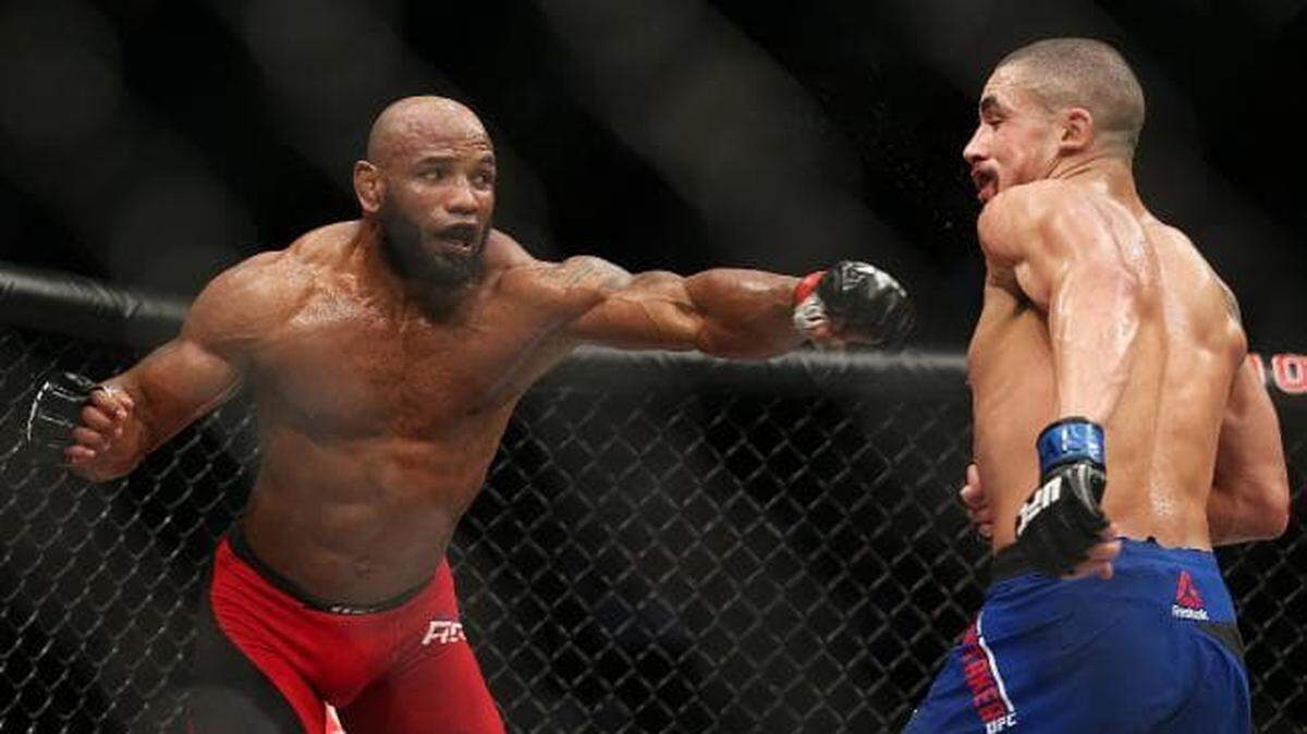 LA PRIMERA pelea entre Yoel Romero y Robert Whittaker fue muy cerrada.