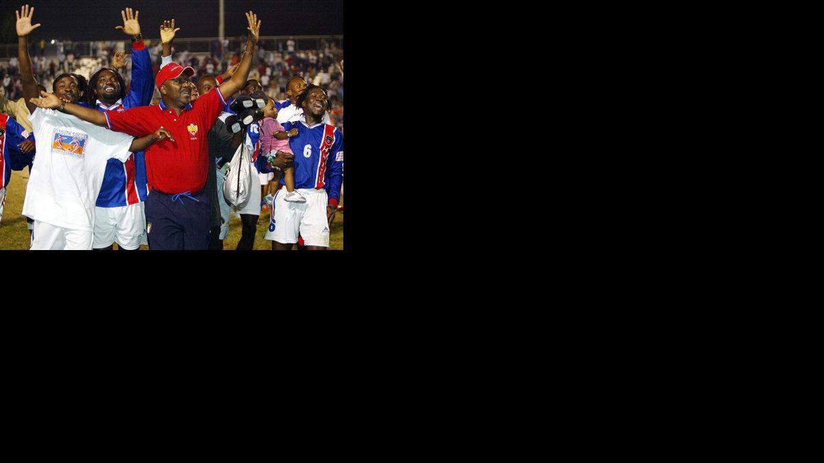 NONO BAPTISTE guió al conjunto de Haití a la corona de la Copa Latina del 2004 y ahora vuelve al mando del conjunto caribeño para esta edición.