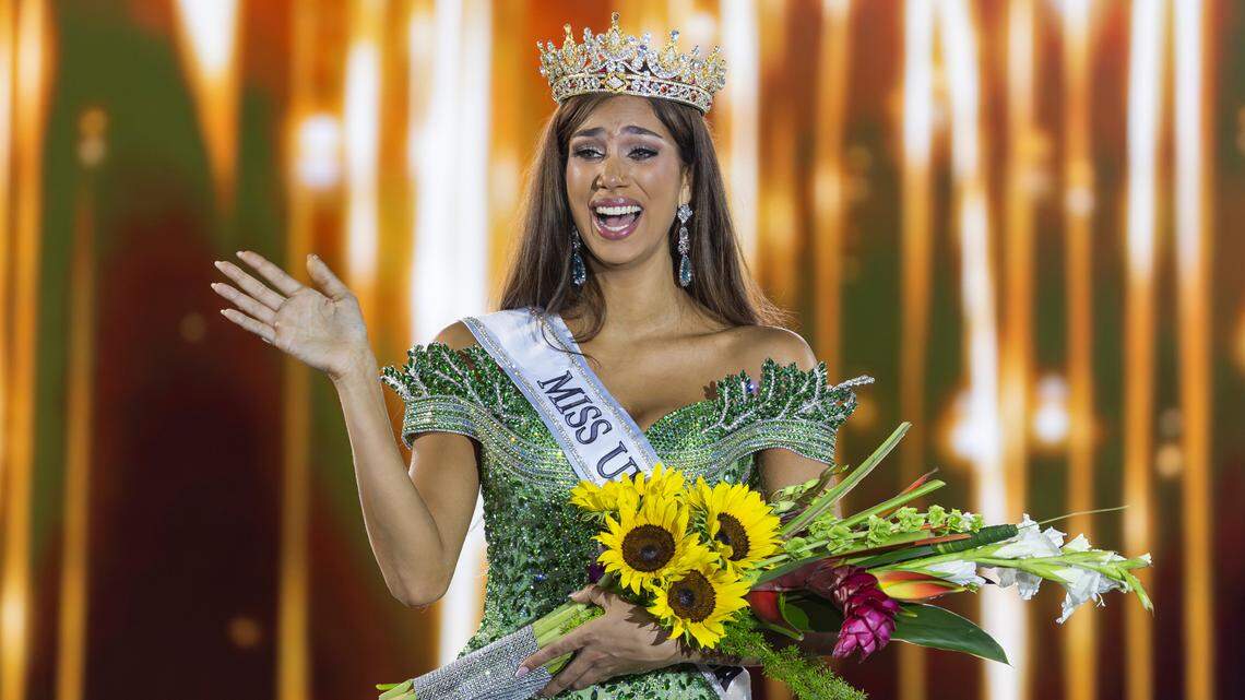 Lina Luaces, daughter of Univision star Lili Estefan, is crowned Miss Universe Cuba