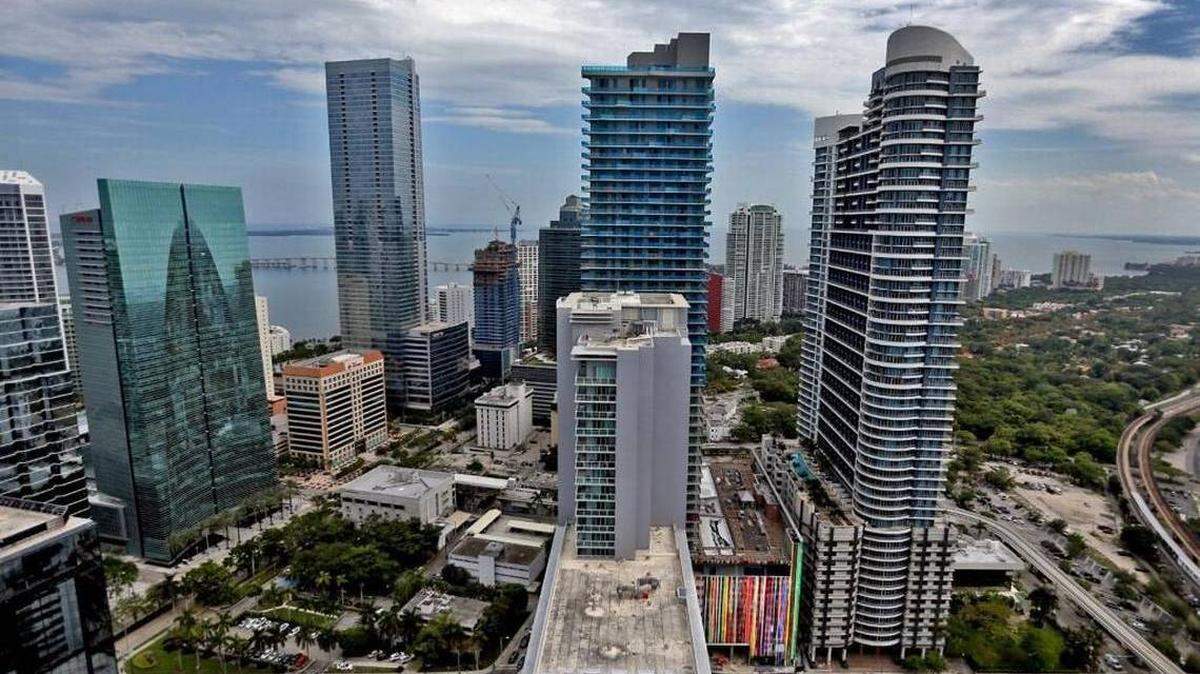 Miami está agregando graduados del campo de la tecnología a su fuerza de trabajo con más rapidez de lo que puede asimilar. Como resultado, algunos se van.
