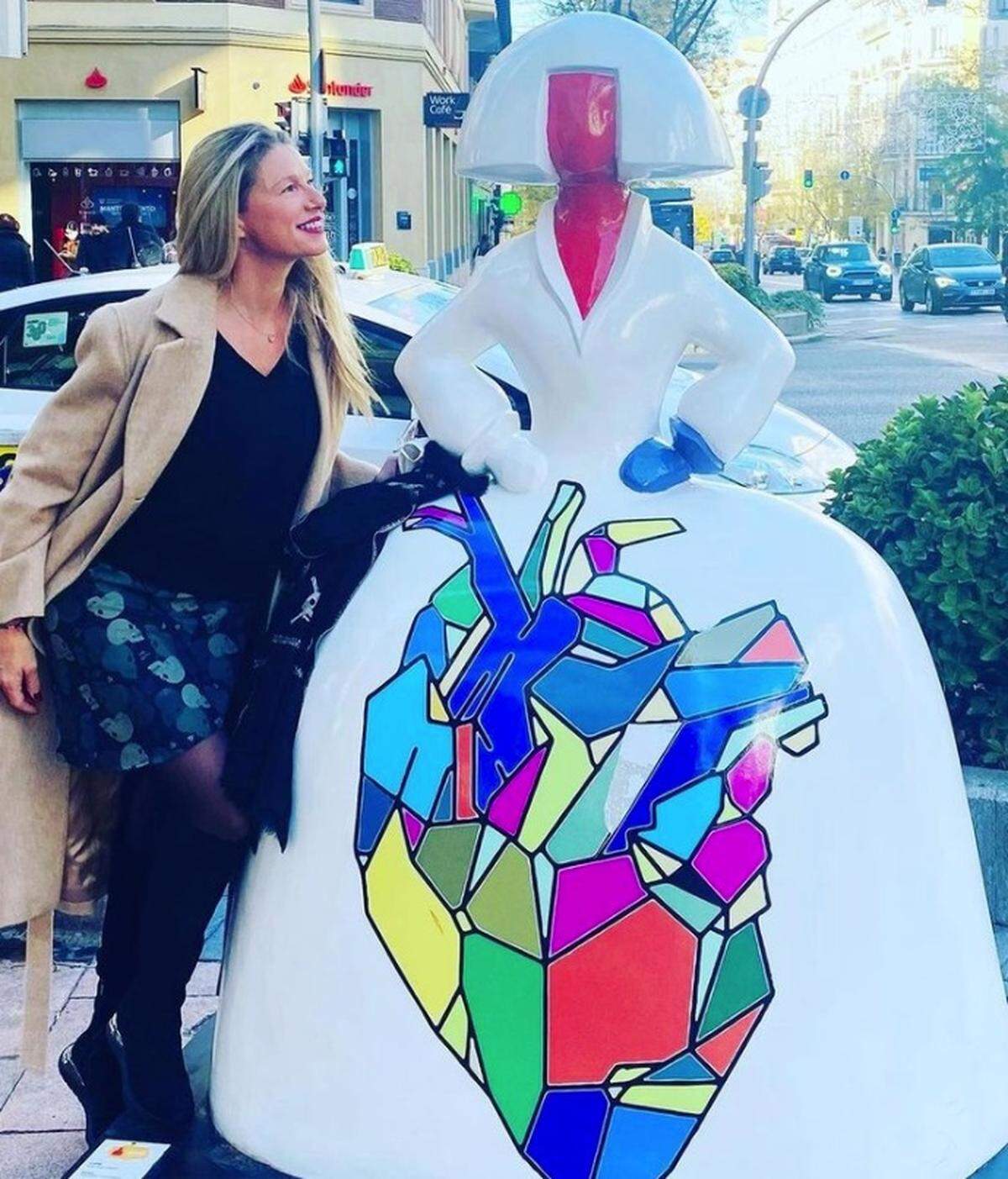 Menina de la presentadora y modelo Anne Igartiburu.