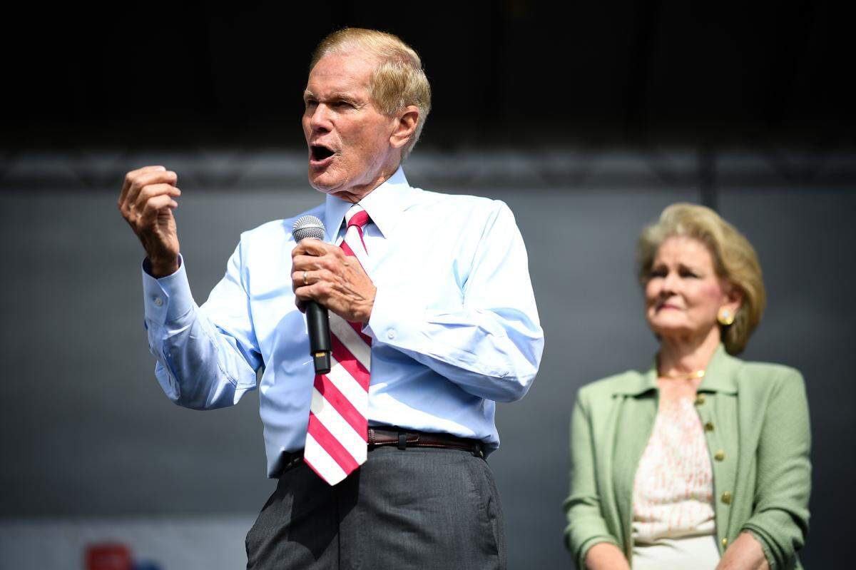 El senador Bill Nelson en una escala de campaña en el 65th Infantry Veterans Park el 4 de noviembre del 2018 en Kissimmee.