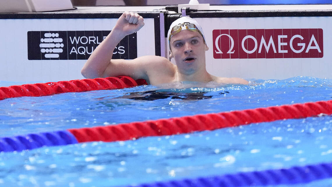 El récord de Marchand, los éxitos de Ledecky y McIntosh: los momentos estelares en Mundiales de natación en Singapur