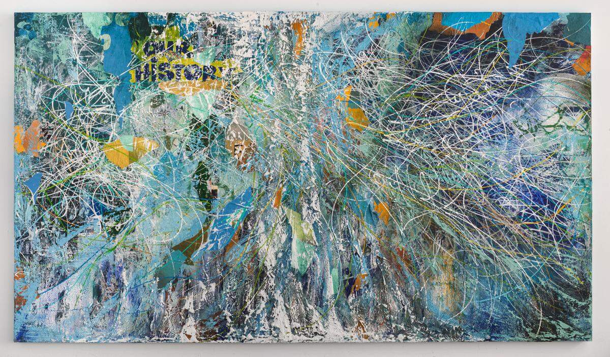 ‘Aguanile, The Spiritual Cleansing of Home’, 2024. Acrílico, óleo, esmalte, collage y yeso sobre lienzo, 96 x 72 x 3 pulgadas.