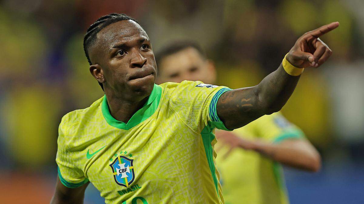 Brasil se clasificó este martes para el Mundial de 2026 al vencer 1-0 a Paraguay con gol de Vinícius Junior, justo el día del 66º cumpleaños de su nuevo entrenador, el italiano Carlo Ancelotti.