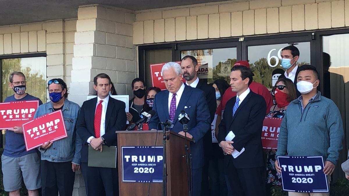 Matt Schlapp, del grupo Unión Conservadora Estadounidense, da una conferencia de prensa sobre una nueva demanda para declarar a Donald Trump ganador presidencial en Nevada, el 17 de noviembre de 2020.